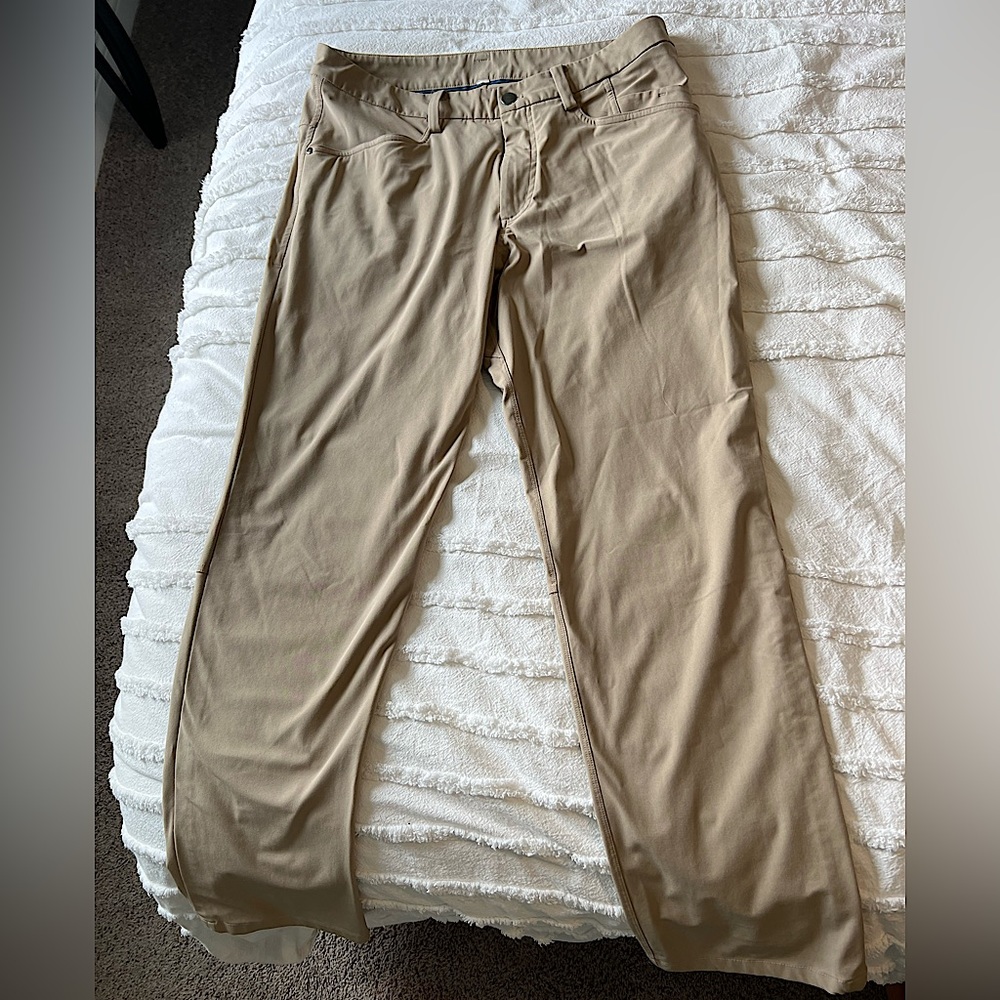 Lululemon ABC men pants pants size 34 EUC. Fit for men size 5’9”